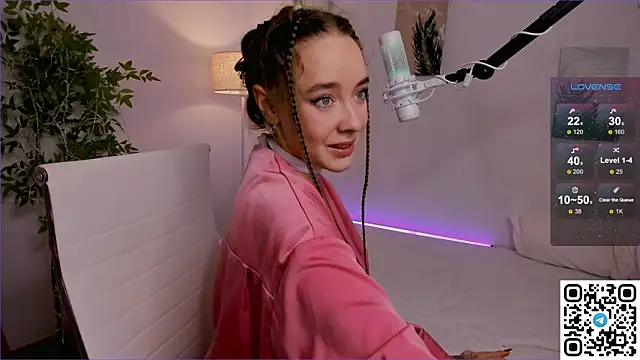 Snapshot of AngelPaull chatting on 10-12-25, 10:31 AngelPaull online show from 10-12-25, 10:31