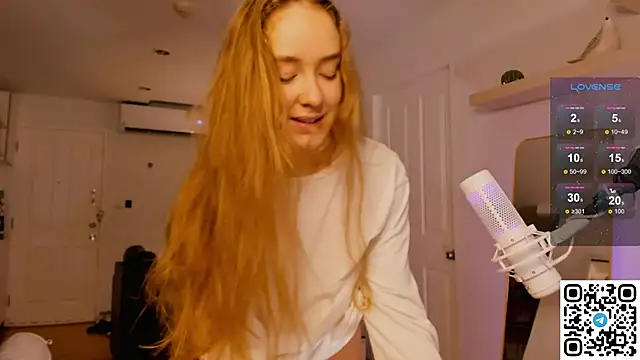 Snapshot of AngelPaull chatting on 11-18-25, 09:41 AngelPaull online show from 11-18-25, 09:41