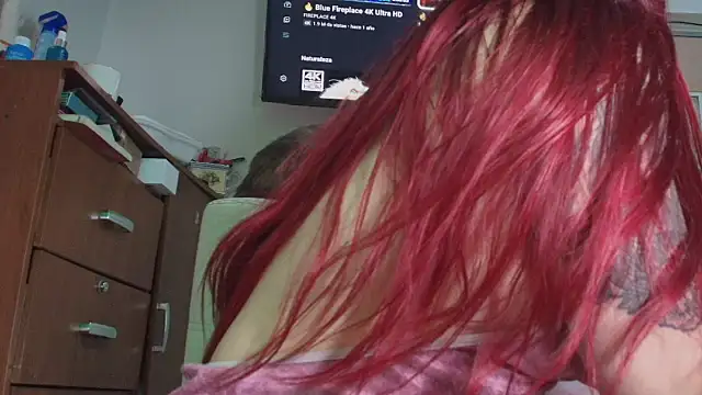 Snapshot of Maylin_2024 chatting on 10-28-25, 06:54 Maylin 2024 online show from 10-28-25, 06:54