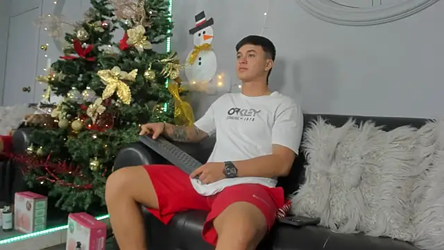 Cristopher strong online show from 12-16-24, 01:32