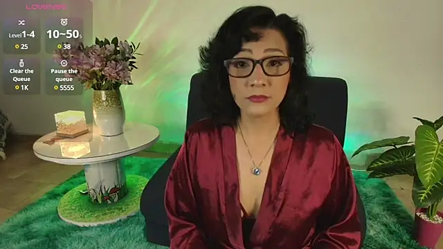 Elliee  online show from 03-11-25, 12:17