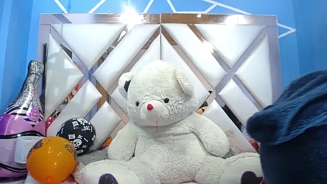 angelina ny online show from 10-27-25, 01:48