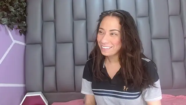 angelina ny online show from 11-22-25, 02:05