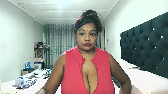 Indianmayaxoxo online show from 10-21-25, 05:46