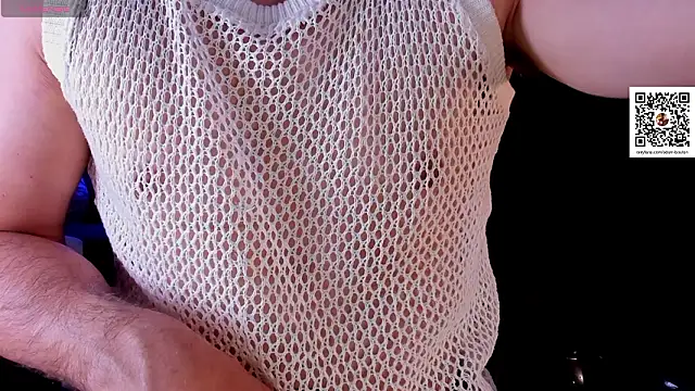 Snapshot of ADAM_BOUTON_ chatting on 02-12-26, 12:11 ADAM BOUTON online show from 02-12-26, 12:11