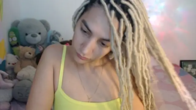 Snapshot of mandy_berrys chatting on 10-28-25, 02:04 mandy berrys online show from 10-28-25, 02:04