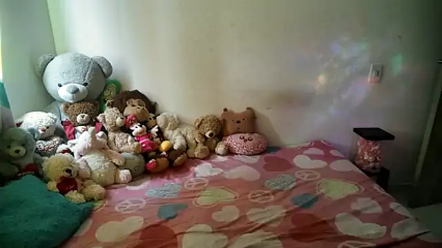 Snapshot of mandy_berrys chatting on 11-17-25, 06:24 mandy berrys online show from 11-17-25, 06:24