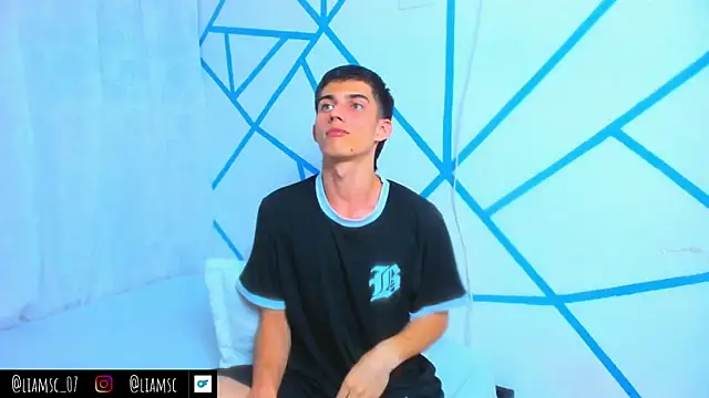 liam scott77 online show from 10-06-25, 09:56