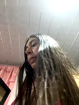 Barbielatinas online show from 09-25-25, 04:05