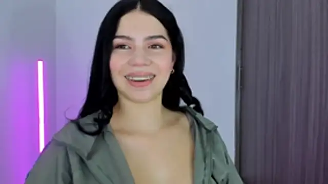 Natasha su  online show from 10-26-25, 01:00