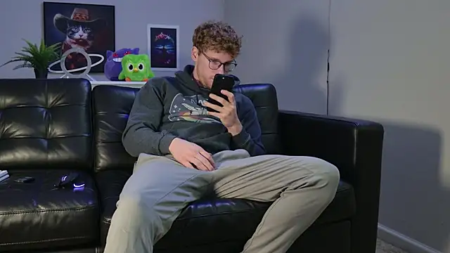 BlueEyedTallGuy94 online show from 10-11-25, 08:40