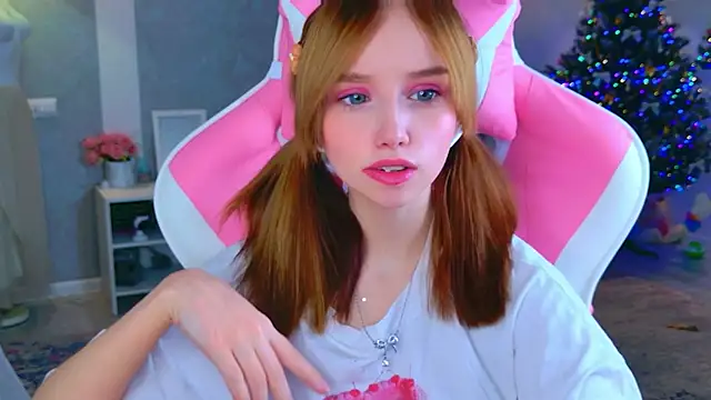 b4by LoL1 online show from 12-19-25, 11:17