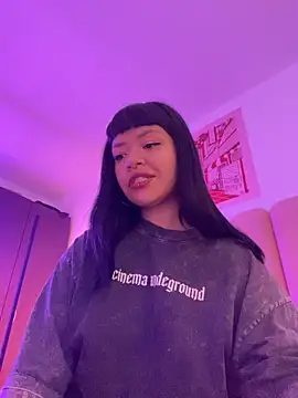 Ashley Chriss online show from 12-20-25, 01:12