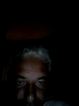 Snapshot of gordonunes chatting on 02-13-26, 04:30 gordonunes online show from 02-13-26, 04:30