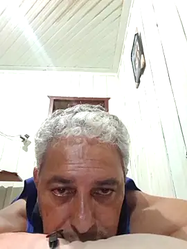 Snapshot of gordonunes chatting on 02-13-26, 10:28 gordonunes online show from 02-13-26, 10:28