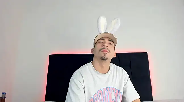 Dalejandr0 online show from 02-12-25, 02:35