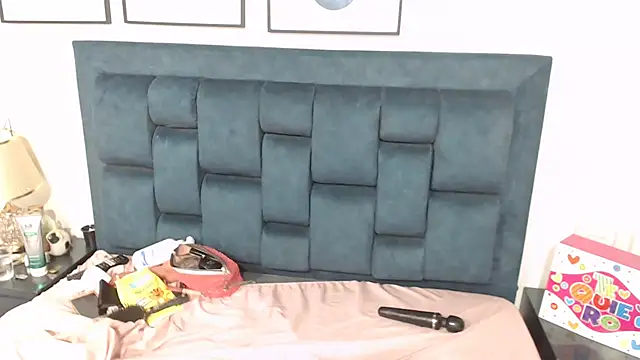 Sophia-Smith2 online show from 02-27-25, 10:20