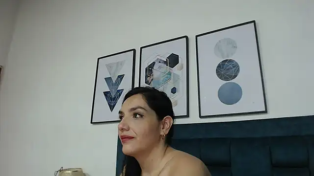 Sophia-Smith2 online show from 03-11-25, 07:03