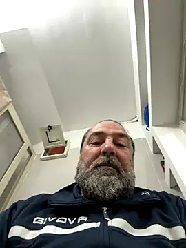 Snapshot of ros217 chatting on 10-16-25, 07:53 ros217 online show from 10-16-25, 07:53