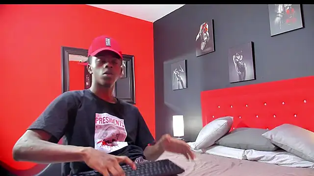 Snapshot of OraineBarrett chatting on 02-20-25, 08:03 OraineBarrett online show from 02-20-25, 08:03