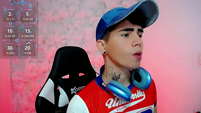 Tayson Rivers online show from 11-10-25, 07:35