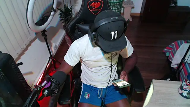 Siriss boyrag online show from 10-07-25, 12:08