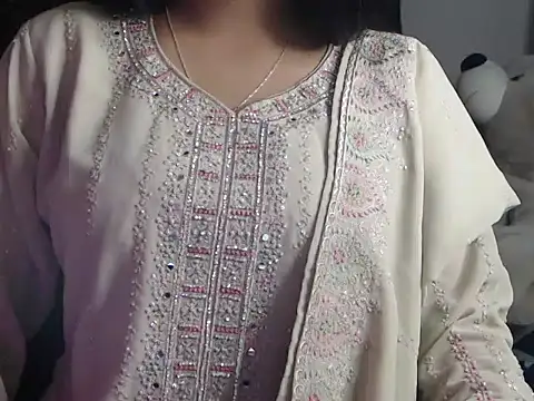 Snapshot of DevilErin chatting on 12-06-24, 08:40 DevilErin online show from 12-06-24, 08:40