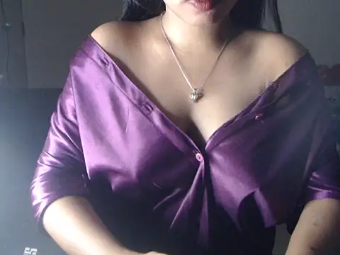 Snapshot of DevilErin chatting on 11-09-25, 01:42 DevilErin online show from 11-09-25, 01:42