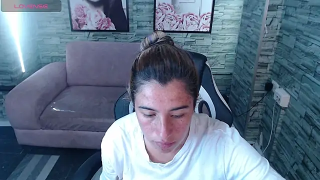 Valerie b online show from 02-07-25, 03:12