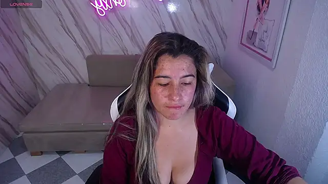 Valerie b online show from 02-15-25, 07:39