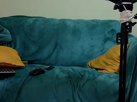 Snapshot of Squirt_ass_queen chatting on 03-21-25, 03:22 Squirt ass queen online show from 03-21-25, 03:22