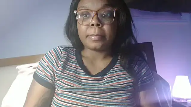 YaraBrynnn online show from 11-13-25, 08:24