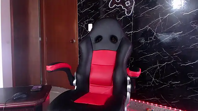 Snapshot of maty_hardx chatting on 02-06-25, 01:54 maty hardx online show from 02-06-25, 01:54