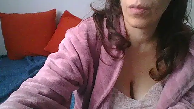 Snapshot of hairygirl80 chatting on 10-10-25, 08:57 hairygirl80 online show from 10-10-25, 08:57