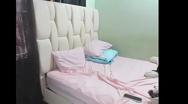 KittyKlum online show from 12-05-24, 03:39