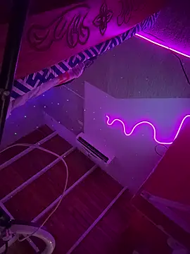 Mauuu18 online show from 11-27-25, 01:40