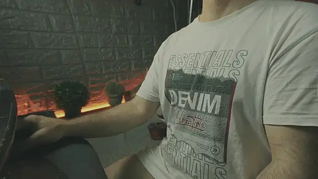 Snapshot of alex-volo chatting on 10-12-25, 12:42 alex-volo online show from 10-12-25, 12:42