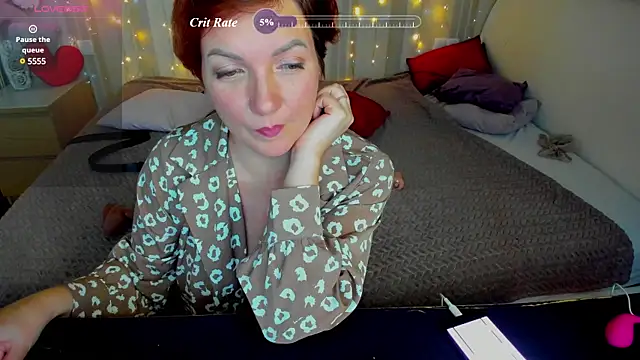 Snapshot of Katherine_Fox chatting on 02-08-25, 01:44 Katherine Fox online show from 02-08-25, 01:44