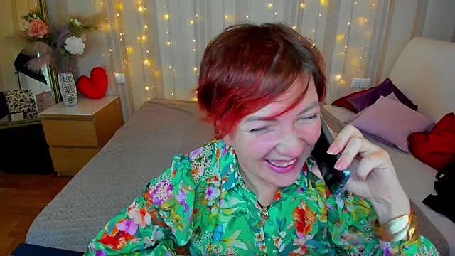 Snapshot of Katherine_Fox chatting on 03-08-25, 08:00 Katherine Fox online show from 03-08-25, 08:00