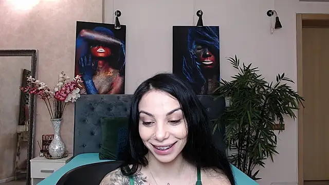 MissJuliax online show from 02-11-25, 06:51