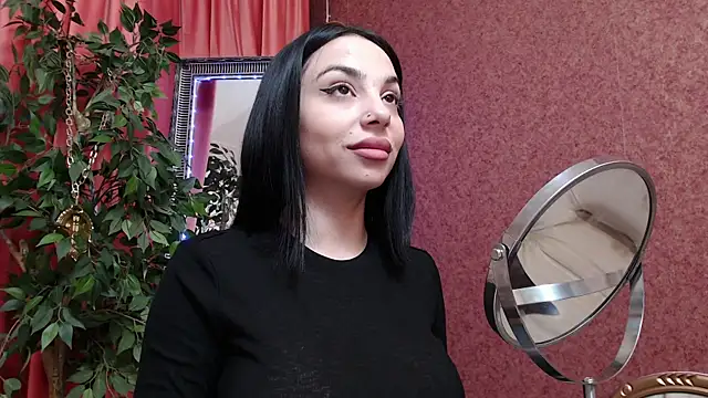 MissJuliax online show from 12-17-25, 07:25