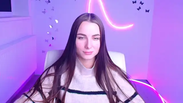 Eva Janee online show from 12-17-25, 12:22