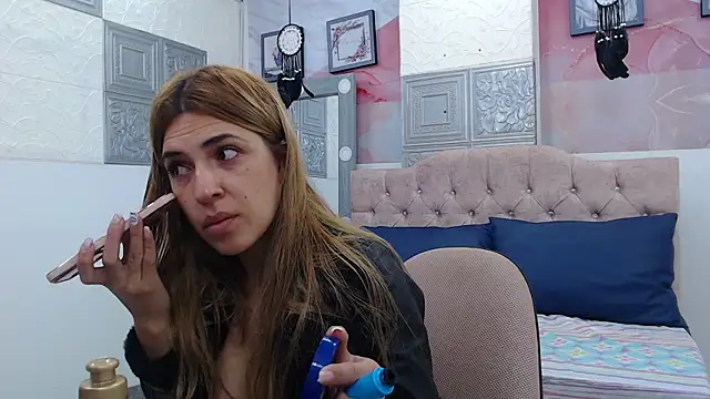 EvaaLovia1 online show from 01-04-25, 02:25