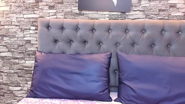 EvaaLovia1 online show from 01-20-25, 05:27