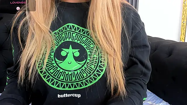 EvaaLovia1 online show from 10-07-25, 02:03