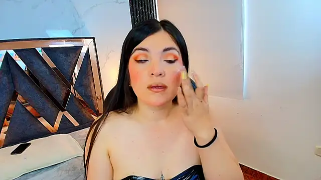 Amara vega online show from 11-15-25, 12:34