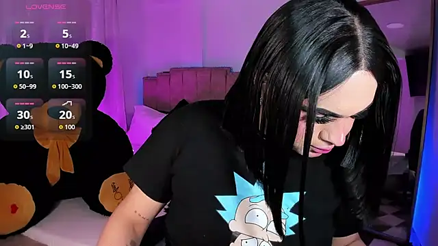 Snapshot of alexia_mattel chatting on 11-21-25, 04:27 alexia mattel online show from 11-21-25, 04:27