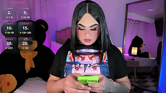 Snapshot of alexia_mattel chatting on 11-28-25, 05:15 alexia mattel online show from 11-28-25, 05:15