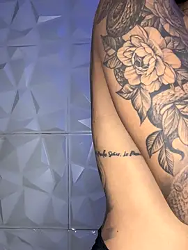 Snapshot of Tamyjenkins1 chatting on 11-08-25, 01:28 Tamyjenkins1 online show from 11-08-25, 01:28