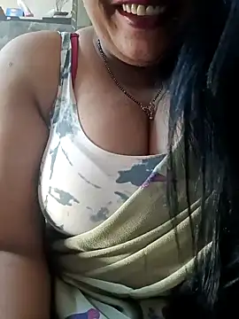 Snapshot of sneha_rose chatting on 12-11-24, 04:28 sneha rose online show from 12-11-24, 04:28